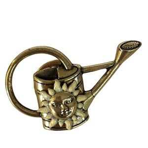 Discovery California Gold Tone Watering Can Pin